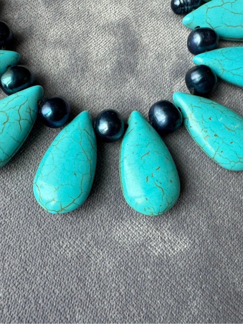 NWOT Tuckernuck Turquoise and Black Pearl Necklace